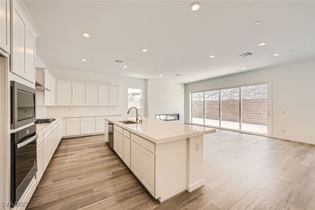 65 Ibiza Lake Drive, Henderson, Nevada image 4