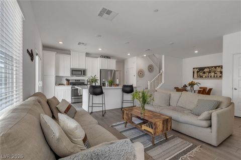 Photo of 236 Callen Falls Avenue #1211, Henderson, NV 89011 (MLS # 2784520)