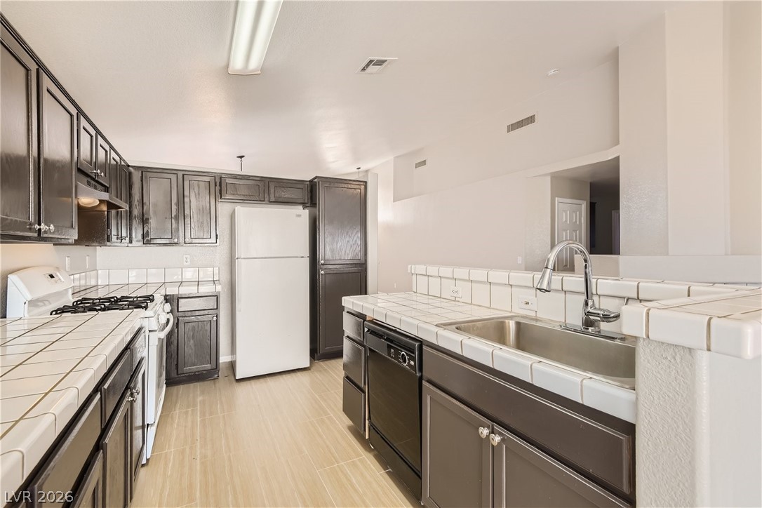 7390 Exotic Plum Avenue