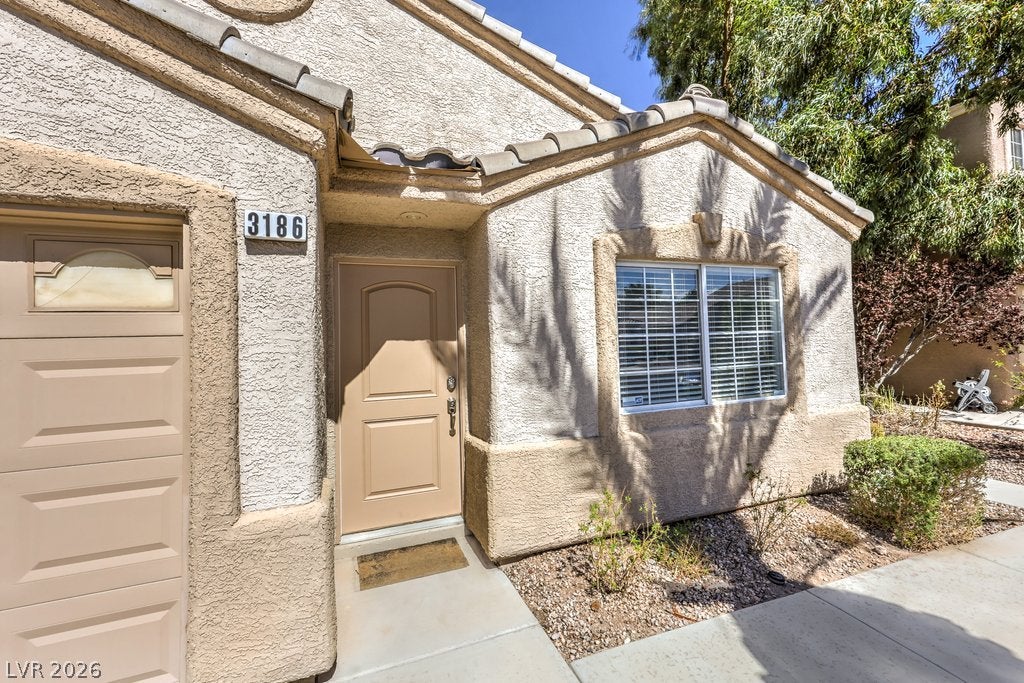 3186 CASTLE CANYON Avenue