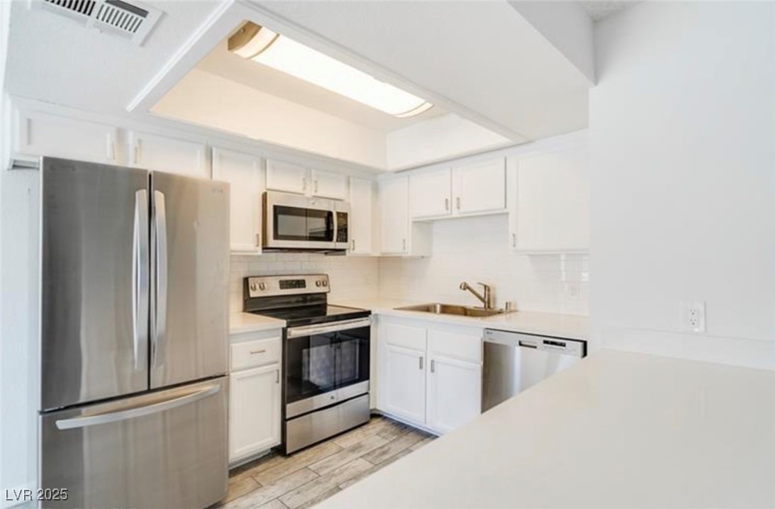 Las Vegas, Nevada 89128, United States, 2 Bedrooms Bedrooms, ,2 BathroomsBathrooms,Residential,Active,163388