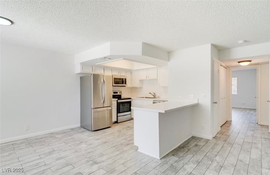 Las Vegas, Nevada 89128, United States, 2 Bedrooms Bedrooms, ,2 BathroomsBathrooms,Residential,Active,163388