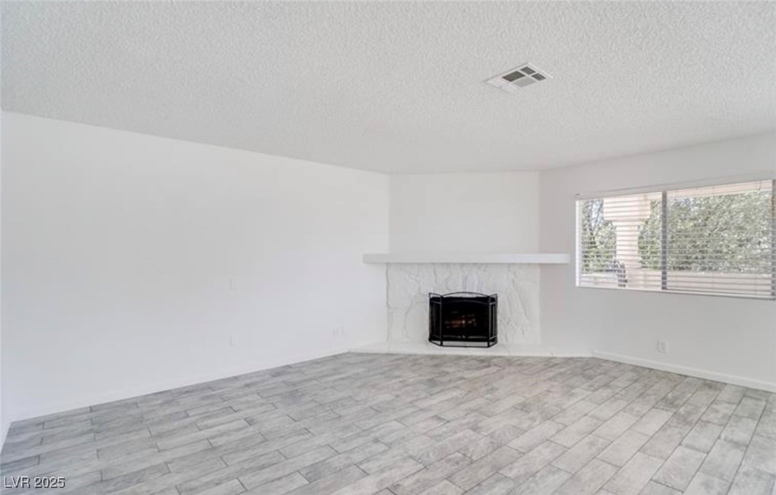 Las Vegas, Nevada 89128, United States, 2 Bedrooms Bedrooms, ,2 BathroomsBathrooms,Residential,Active,163388