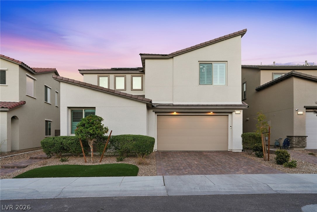 9380 Lunar Ray Street