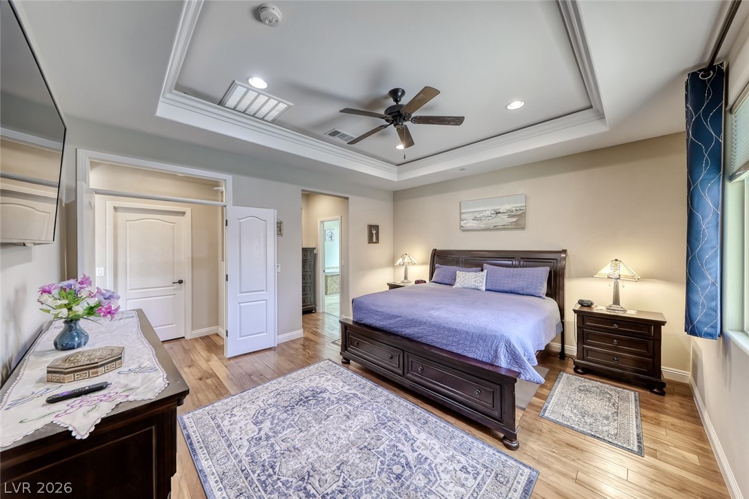 2649 Ornate Regiment Street