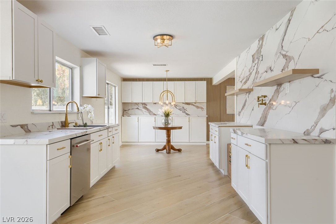 4538 Dusty Trail Street