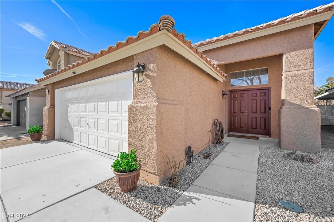 Las Vegas, Nevada 89123, United States, 2 Bedrooms Bedrooms, ,2 BathroomsBathrooms,Residential,Pending,23636