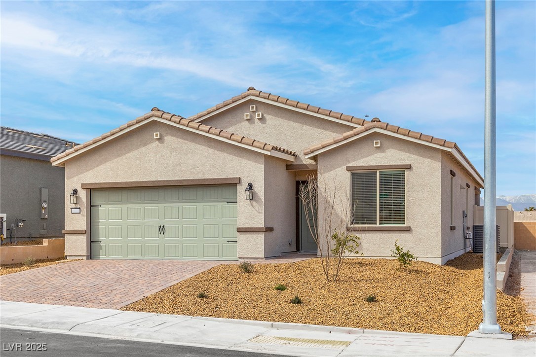 6725 Lotus Vista Court