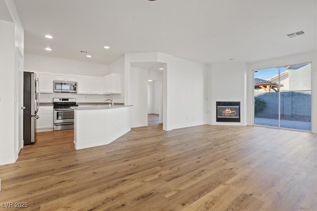 1902 Giant Pine Avenue