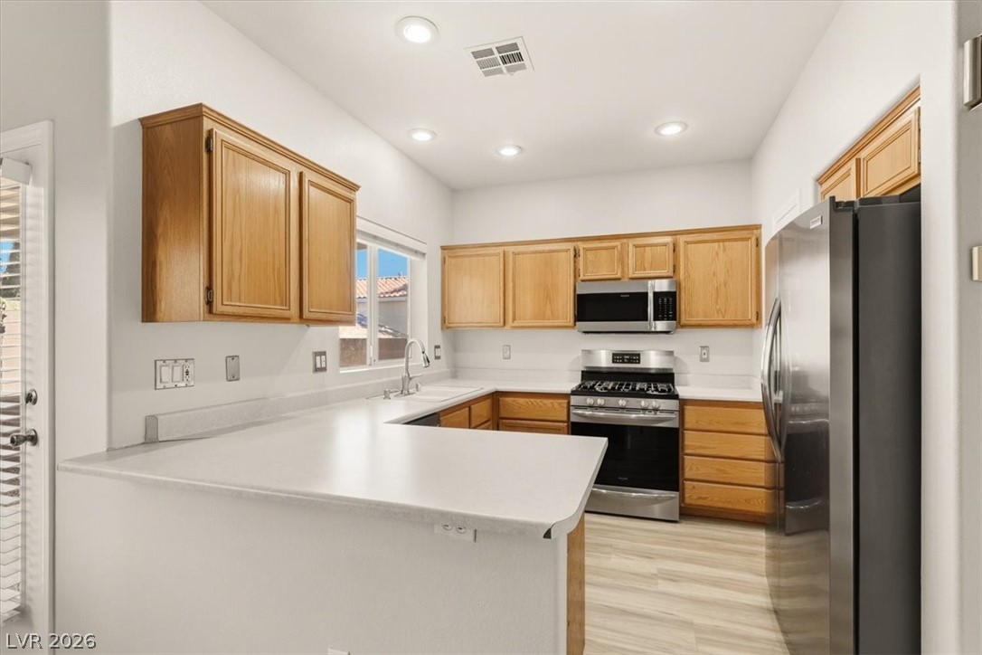 10408 Sloping Hill Avenue