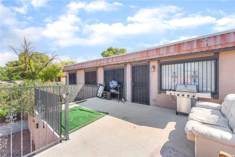 Photo of 300 Brookside Lane #D, Las Vegas, NV 89107 (MLS # 2722138)