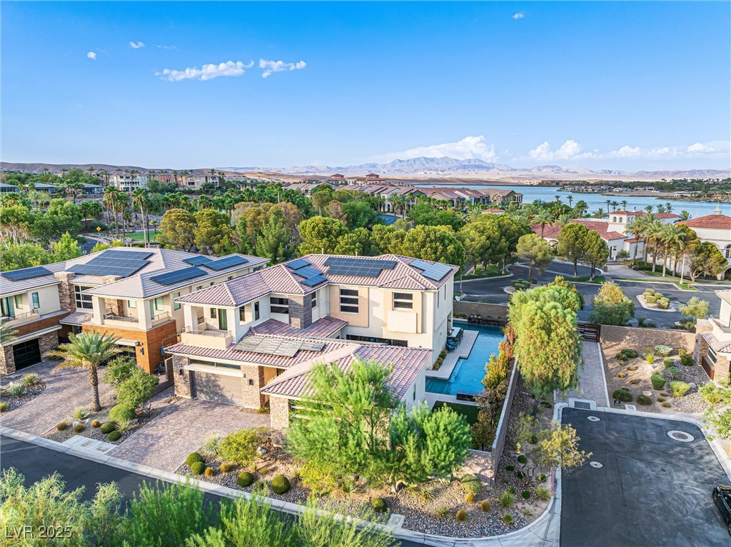 102 San Martino Place