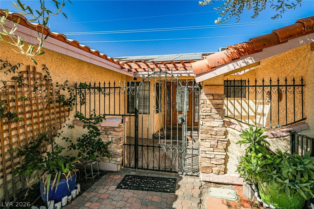 3811 Leisure Lane