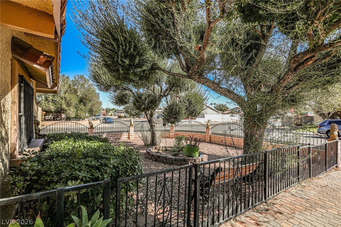 3811 Leisure Lane