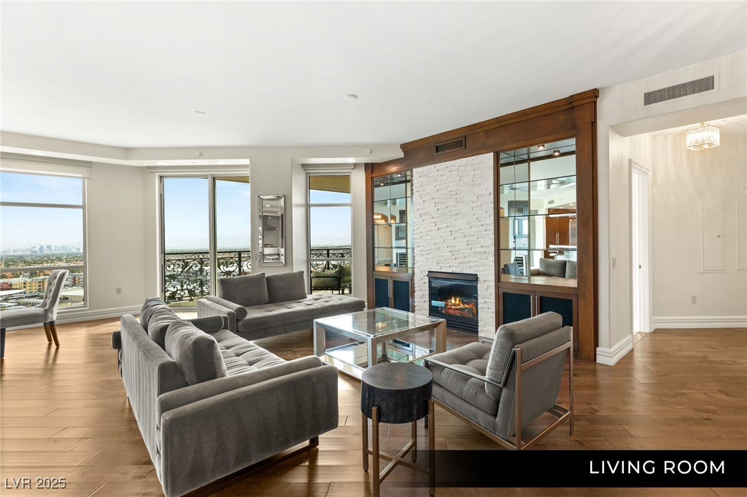 9101 Alta Drive 1202