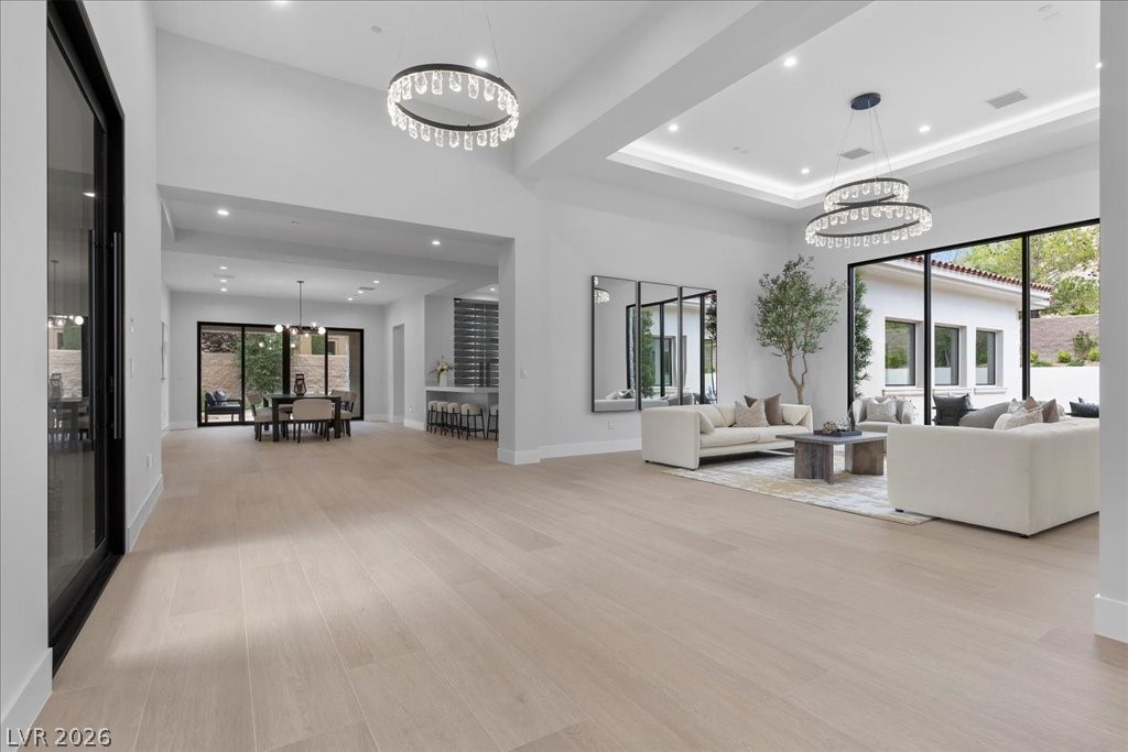 42 Ravenswood Avenue