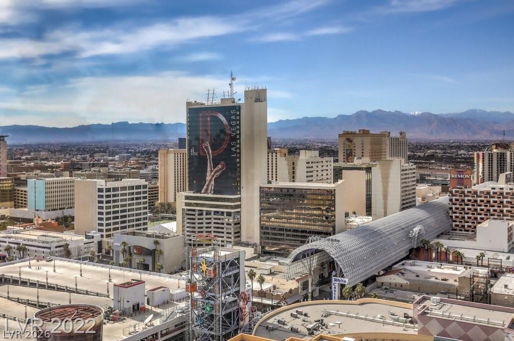 150 Las Vegas Boulevard 1018