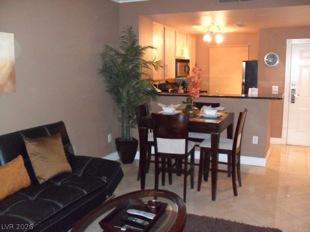 220 Flamingo Road 107