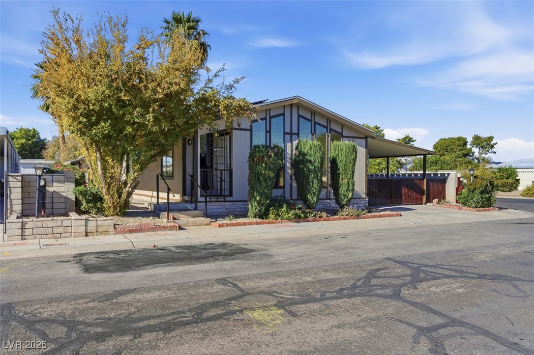 Properties 2 3183 Comitan Lane