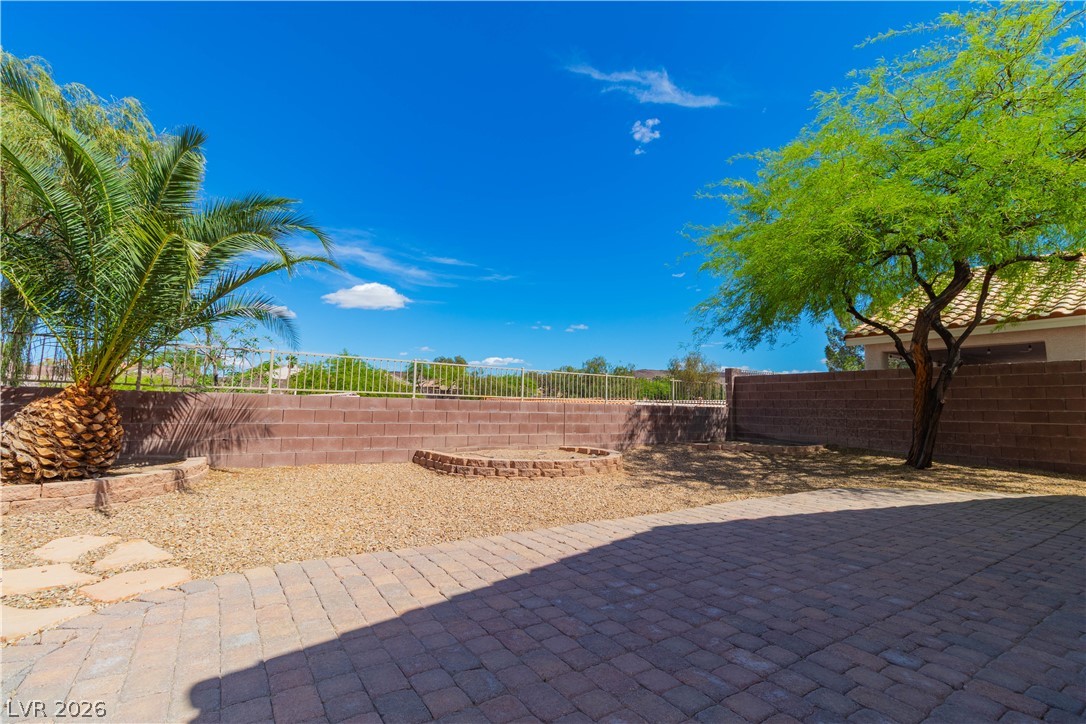 2272 Chestnut Ranch Avenue