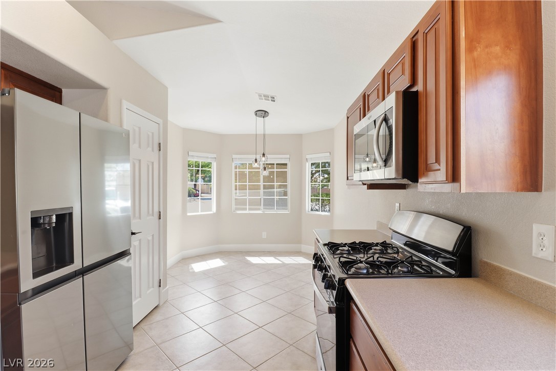 2272 Chestnut Ranch Avenue