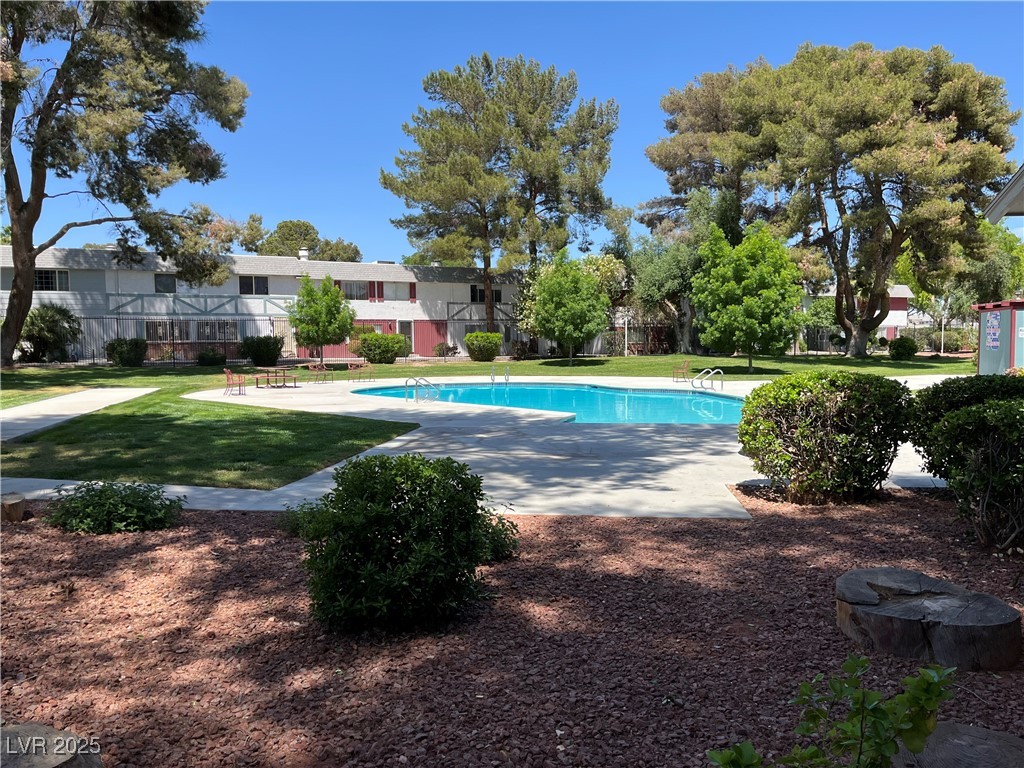 158 Greenbriar Townhouse Way, Las Vegas, Nevada image 27