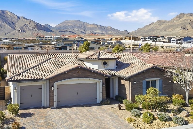 93 Cantabria Coast Street