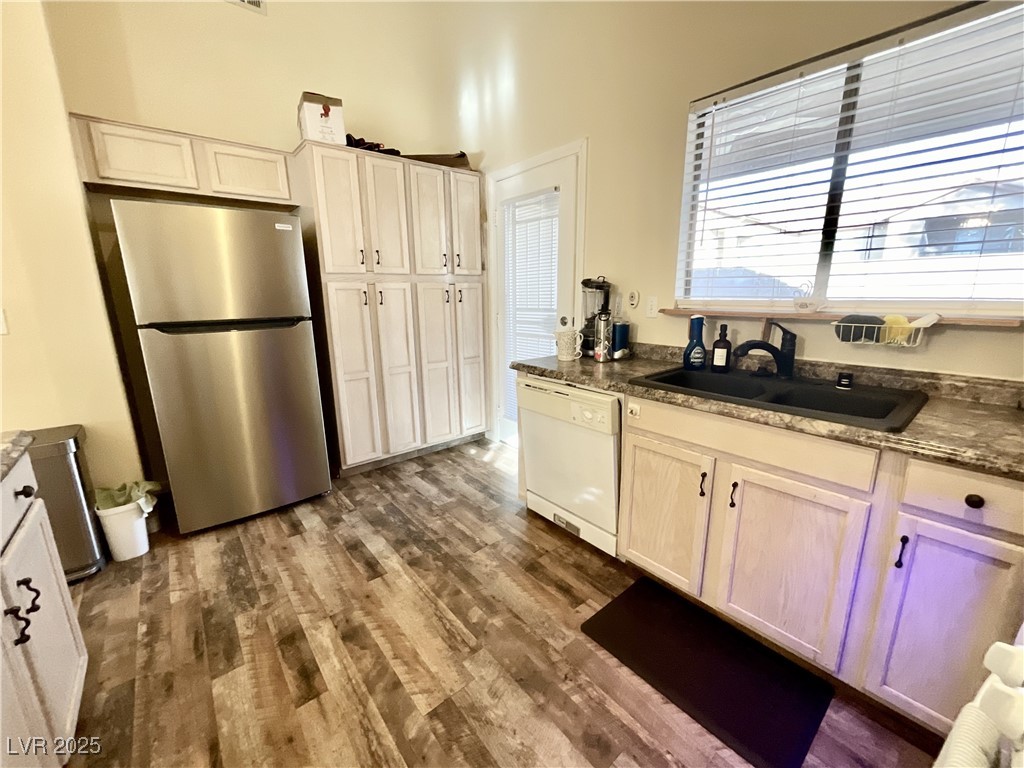 4604 Possum Berry Lane, North Las Vegas, Nevada image 8