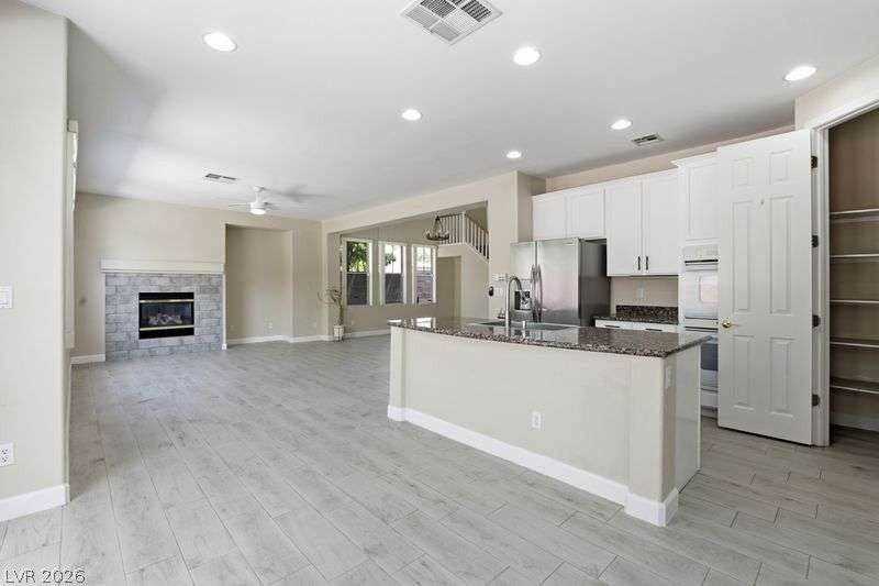 10464 Calico Pines Avenue