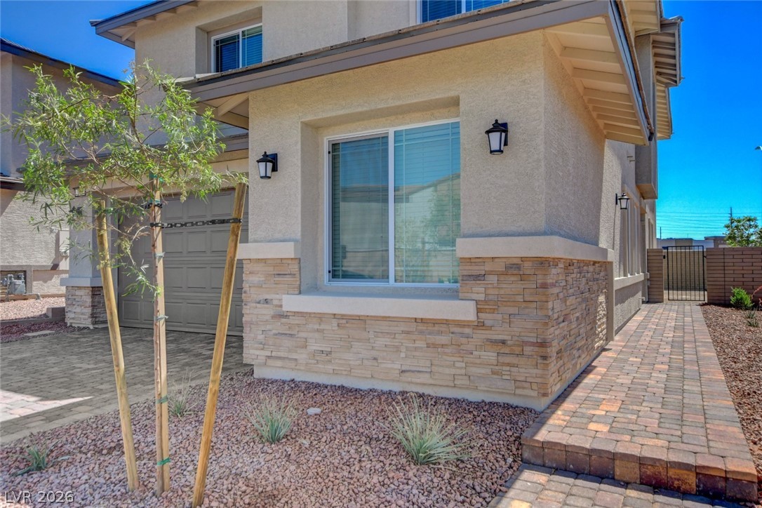 345 Isla Enclave Way