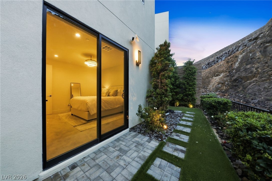374 Solitude Peak Lane