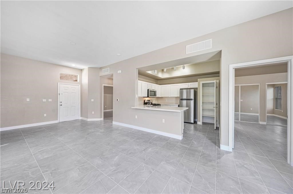 2305 W Horizon Ridge Parkway 1411