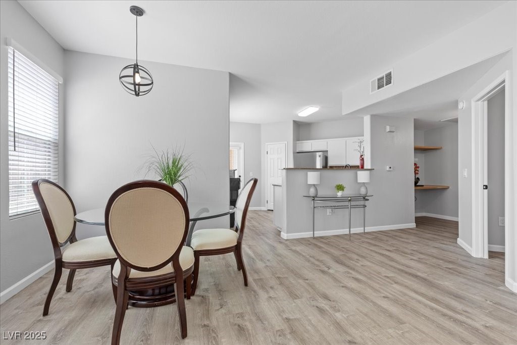 Las Vegas, Nevada 89129, United States, 3 Bedrooms Bedrooms, ,2 BathroomsBathrooms,Residential,Active,228470