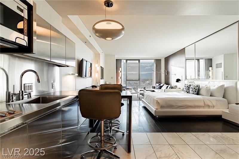 4381 W Flamingo Road 1809