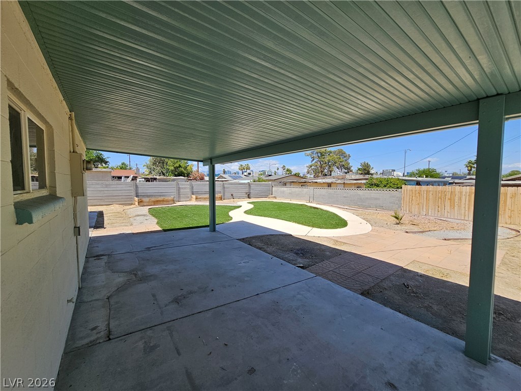 1074 King Richard Avenue