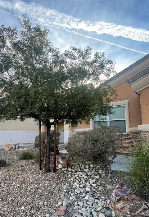 Photo of 5625 Lookout Crest Street, North Las Vegas, NV 89031 (MLS # 2774802)