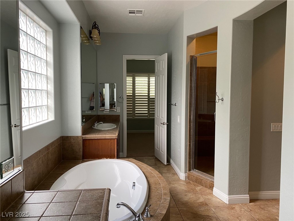 8225 Broad Peak Drive, Las Vegas, Nevada image 15