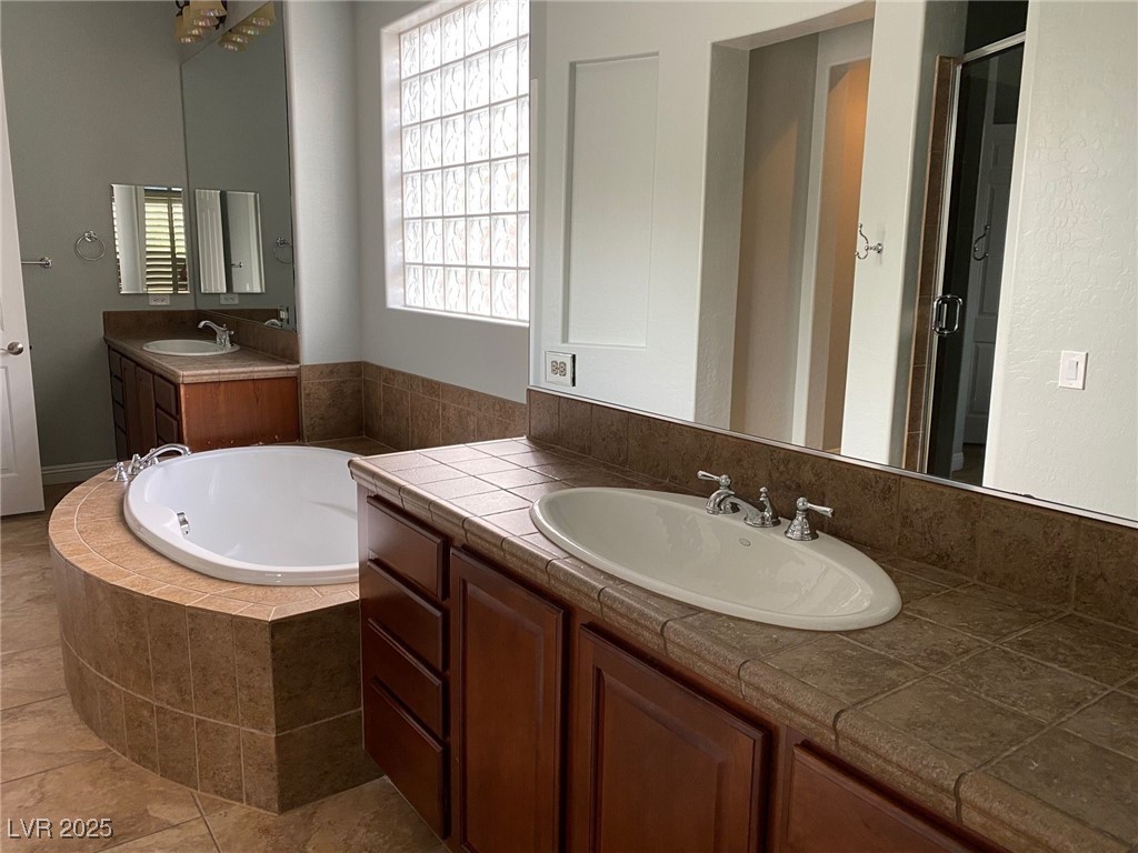 8225 Broad Peak Drive, Las Vegas, Nevada image 16