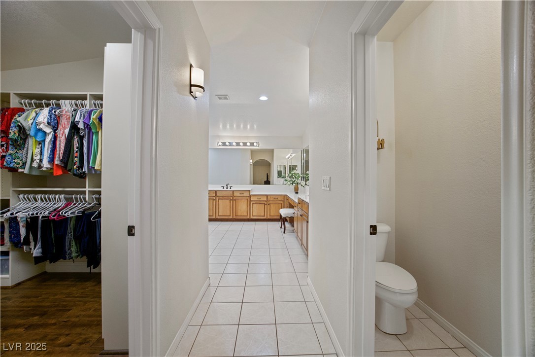 Henderson, Nevada 89074, United States, 5 Bedrooms Bedrooms, ,3 BathroomsBathrooms,Residential,Active,192044