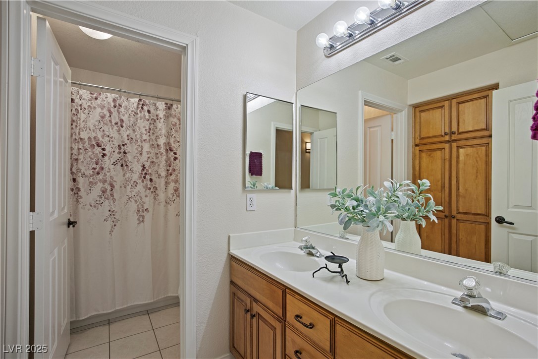 Henderson, Nevada 89074, United States, 5 Bedrooms Bedrooms, ,3 BathroomsBathrooms,Residential,Active,192044