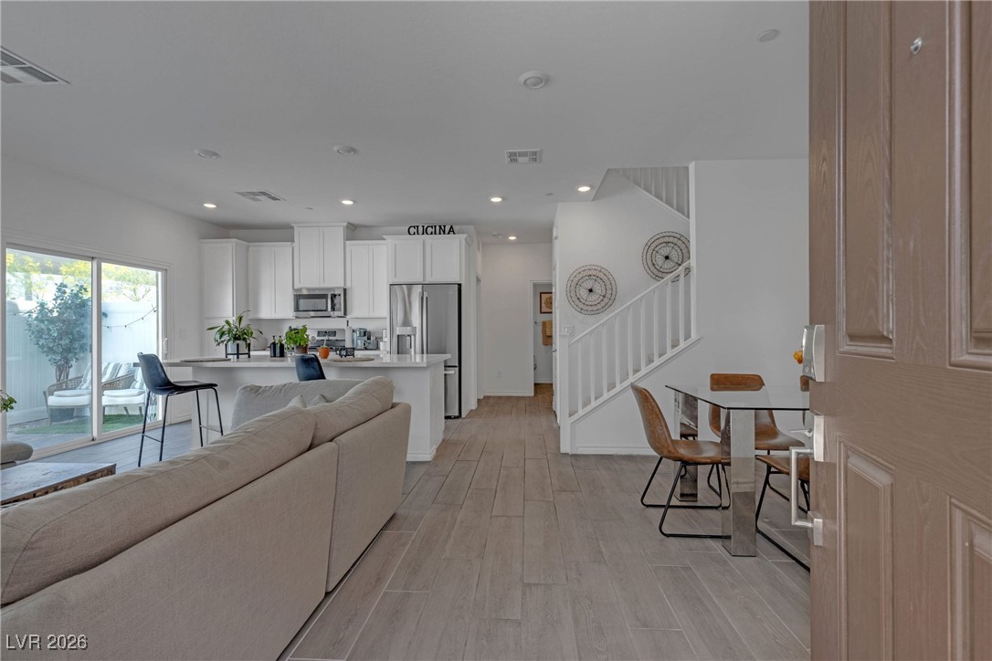 236 Callen Falls Avenue 1211