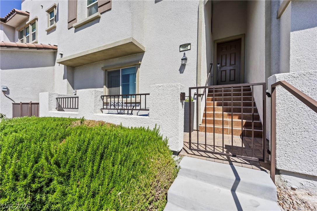 180 Petaluma Valley Drive
