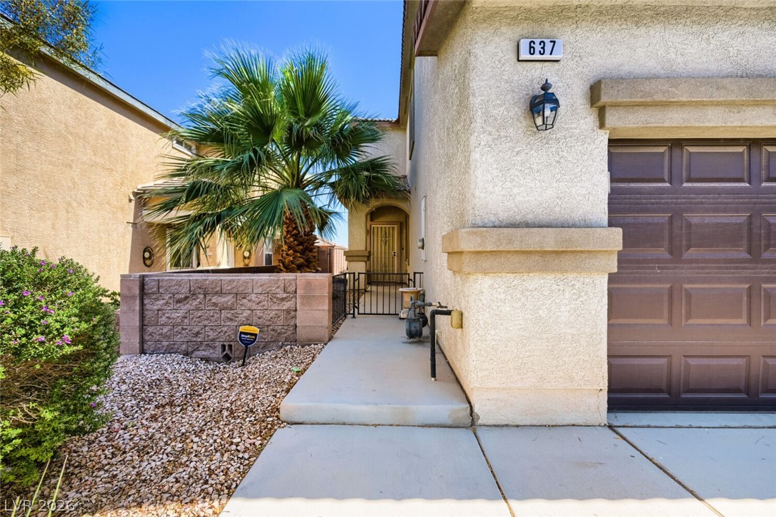 637 W Colton Avenue