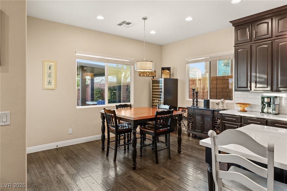 Las Vegas, Nevada 89178, United States, 4 Bedrooms Bedrooms, ,3 BathroomsBathrooms,Residential,Contingent,22551