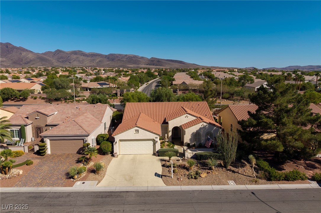 2559 Deora Way