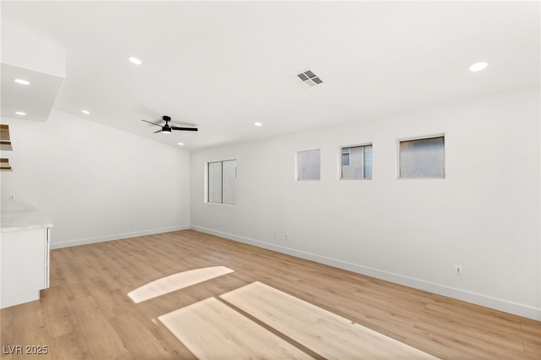 Henderson, Nevada 89052, United States, 3 Bedrooms Bedrooms, ,2 BathroomsBathrooms,Residential,Active,189916