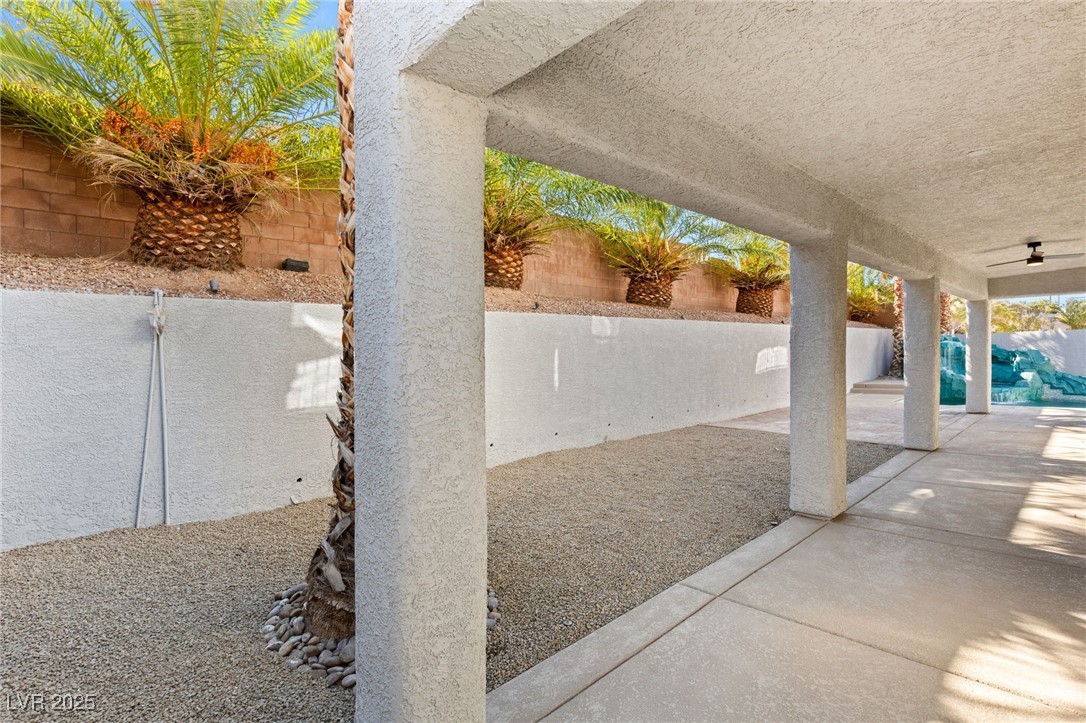 Henderson, Nevada 89052, United States, 3 Bedrooms Bedrooms, ,2 BathroomsBathrooms,Residential,Active,189916