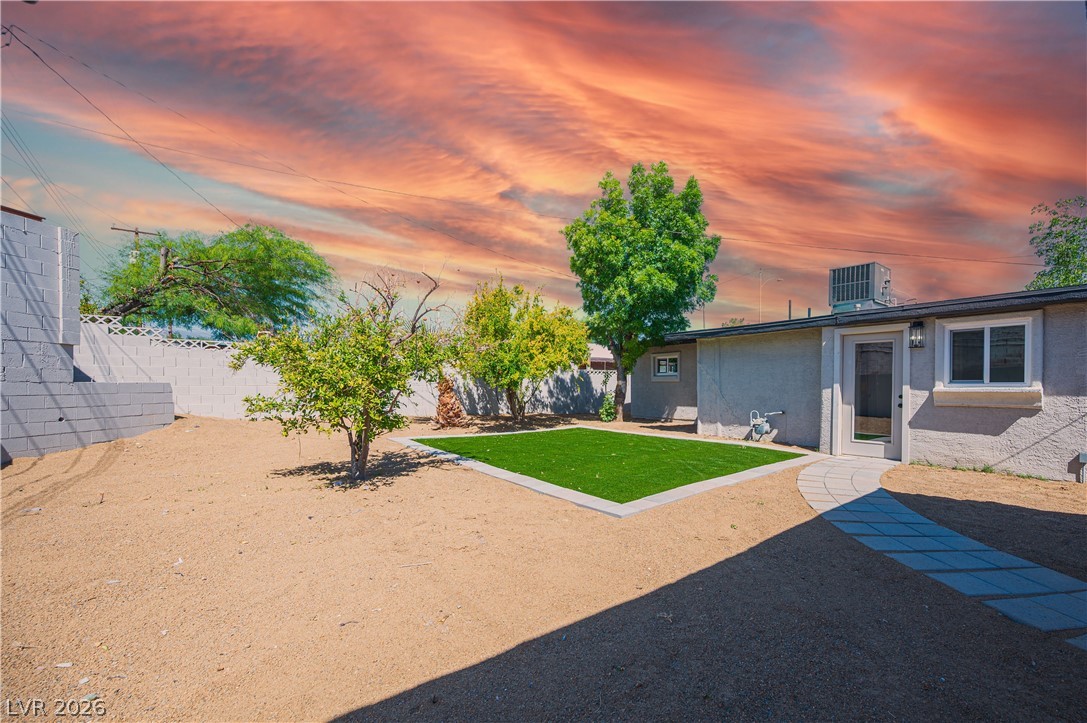 5225 Carmen Boulevard