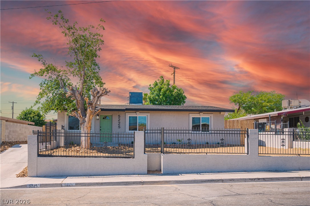 5225 Carmen Boulevard