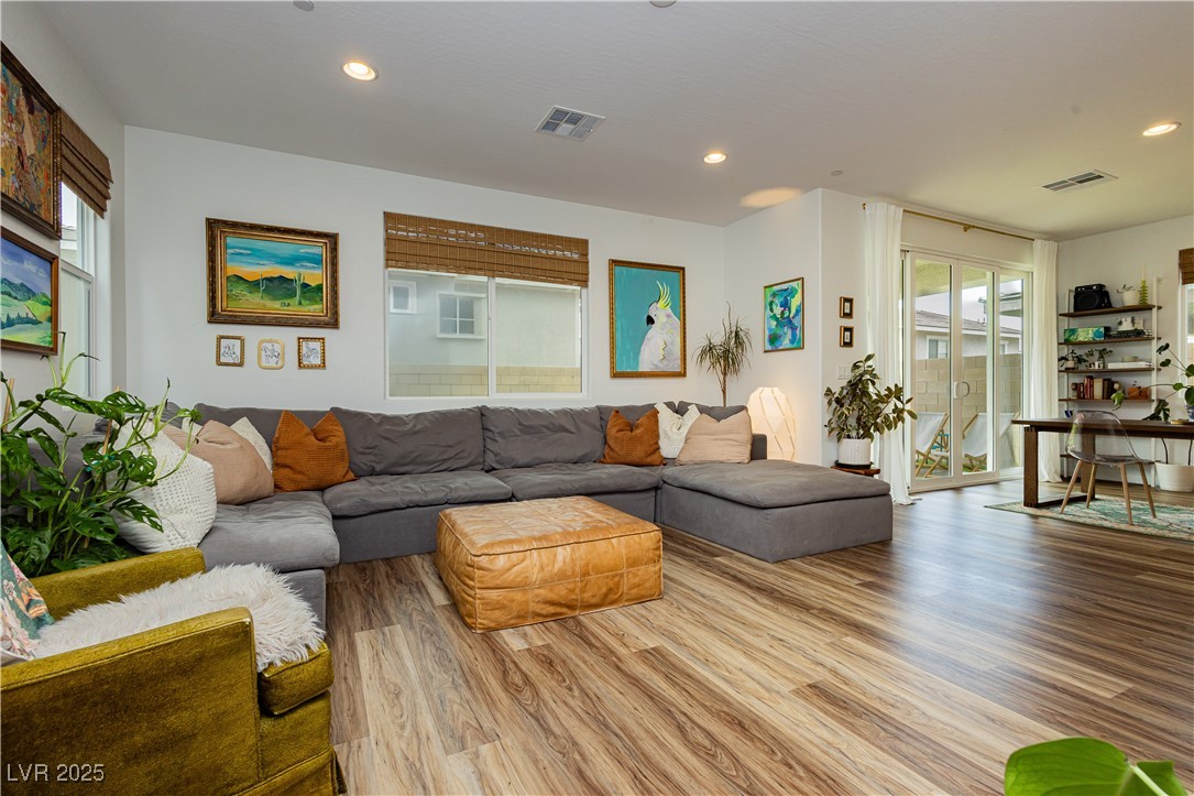 683 Quasi Street, Henderson, Nevada image 3